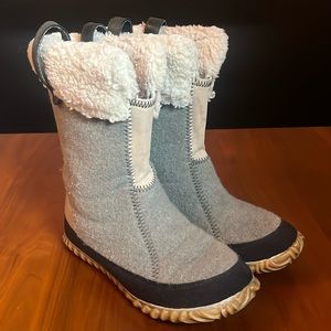 SOREL, gray cozy boot, women’s size 7